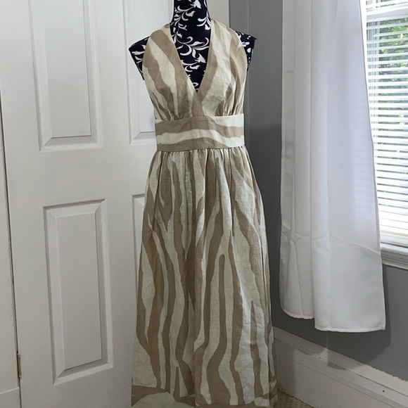 Banana Republic Dresses & Skirts - Banana Republic linen halter animal print maxi dress